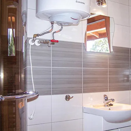 In With Kitchenette * סיאנוז'טי